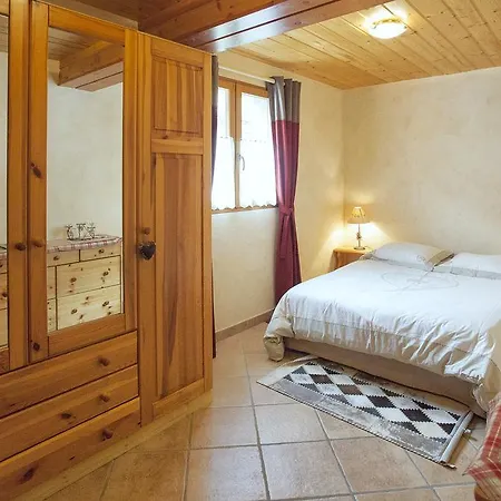 Le Chalet Du Clot Apartment